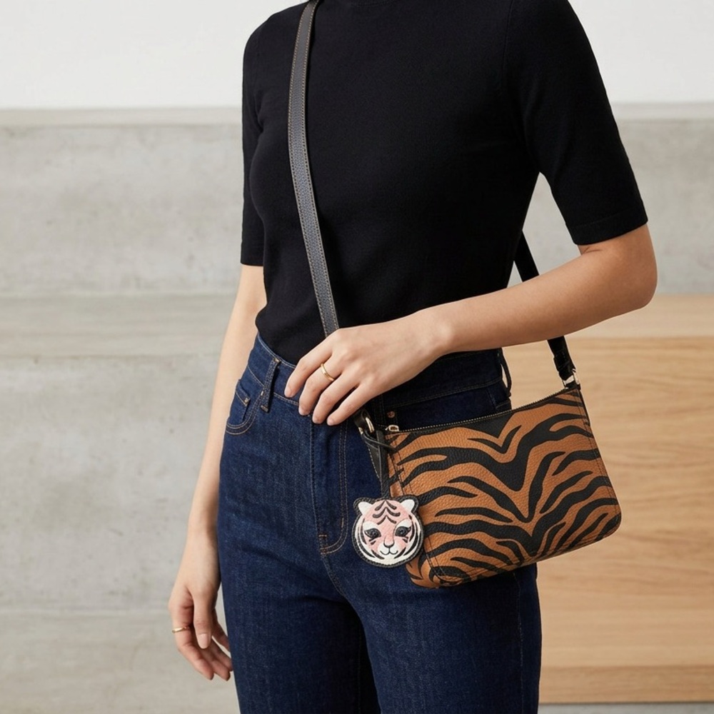 🐯RARE FURLA - Picture 3 of 13
